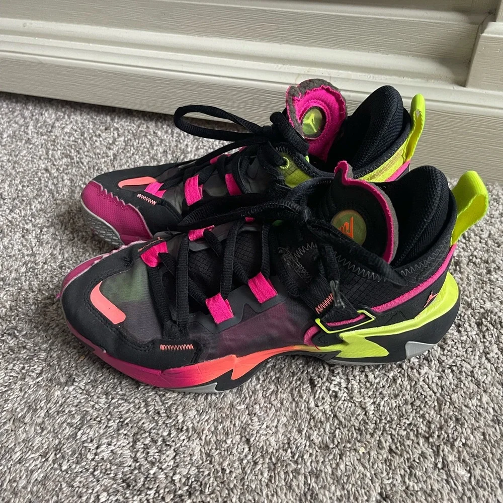Air Jordan Why Not Zer0.5 'Raging Grace' shoes size 5.5Y